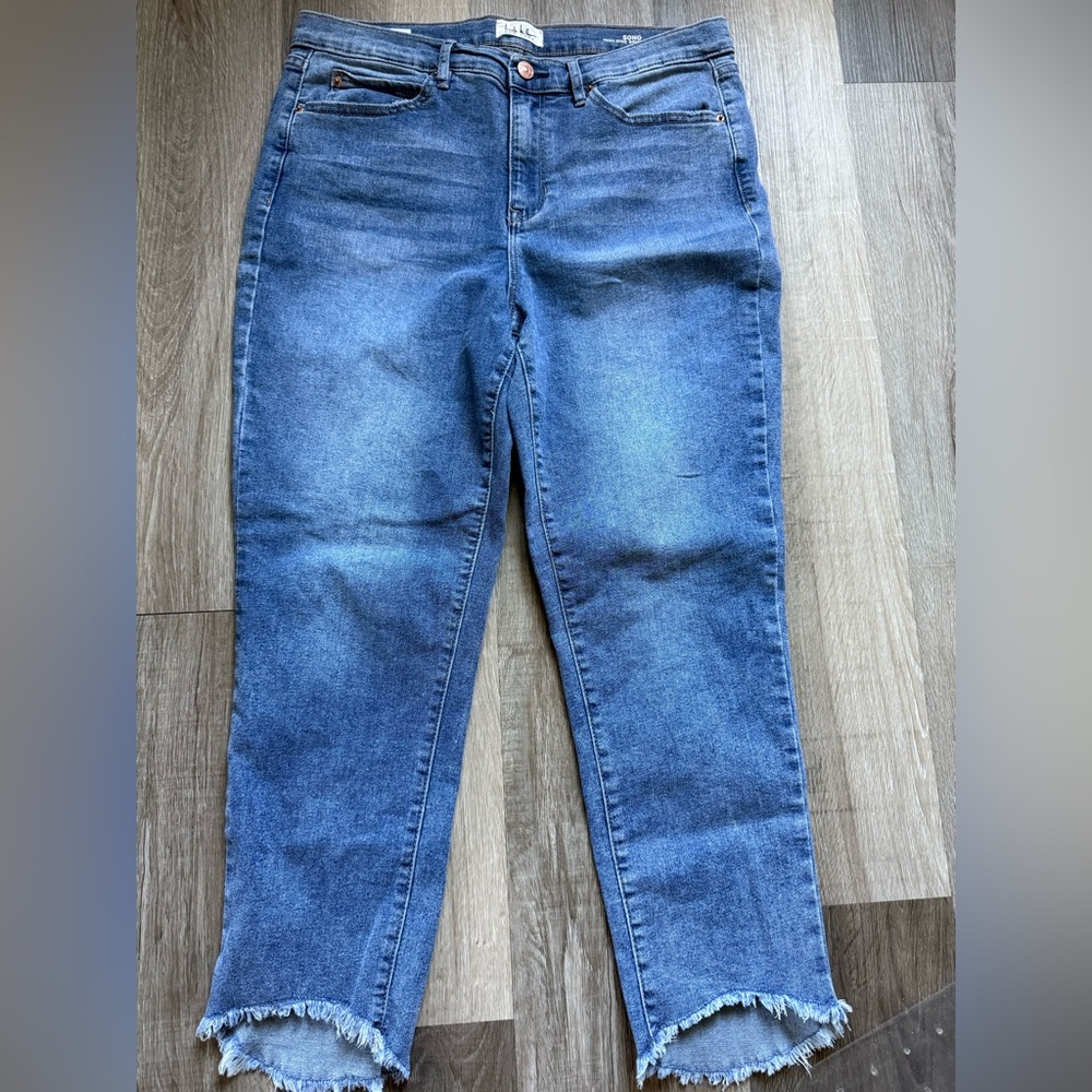 Nicole Miller: Soho Medium Blue Frayed Hem Cropped Jeans